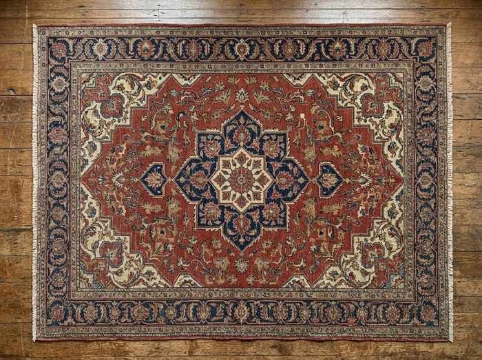 Le même tapis après retissage, relainage et reprise des couleurs